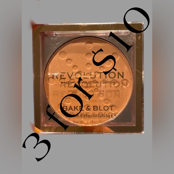 Revolution Makeup Bake & Blot Powder - Picture 1 of 3